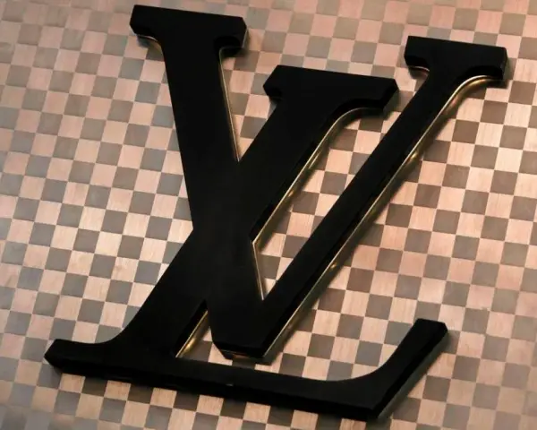 Gdzie kupić Louis Vuitton? Odkryj autoryzowane sklepy w Polsce