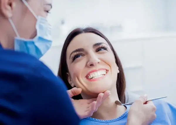 Czy można jeść po dentyście? Sprawdź, kiedy to bezpieczne dla zdrowia