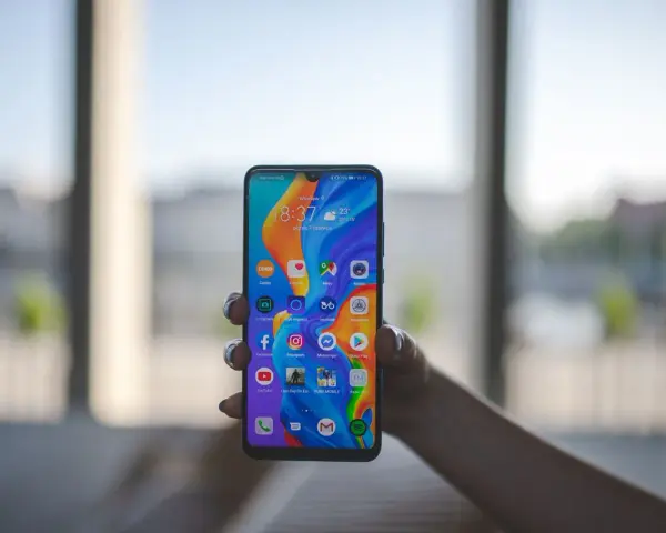 Pojemność baterii Huawei P30 Lite: ile wytrzyma na jednym ładowaniu?