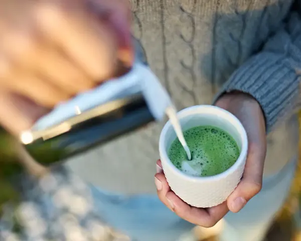 Jak smakuje matcha? Odkryj sekrety idealnego smaku!