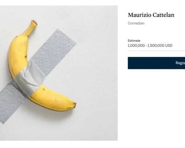 Une banane, œuvre de Maurizio Cattelan, est scotchée au mur. L'art qui fait parler.