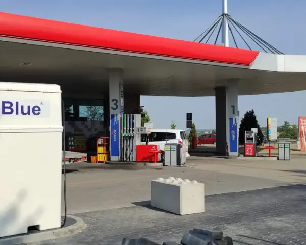 Dystrybutor AdBlue na stacji Orlen. Sprawdź aktualną cenę AdBlue, aby zadbać o swój pojazd.