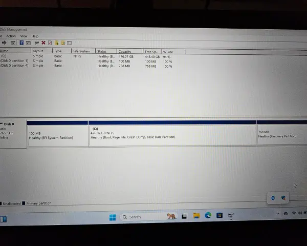 Zrzut ekranu z narzędzia Zarządzanie dyskami w systemie Windows, pokazujący partycje dysku C, EFI i odzyskiwania.