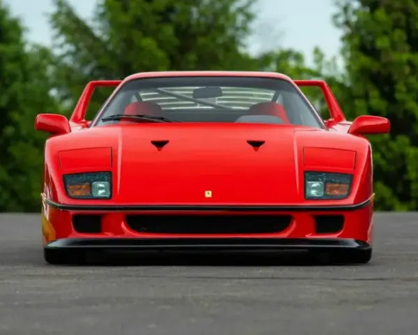 Ile kosztuje Ferrari F40? Zaskakujące ceny i czynniki wpływające na wartość