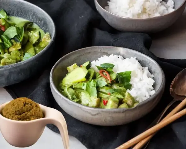 Gdzie kupić zieloną pastę curry? Sprawdzone miejsca i ceny