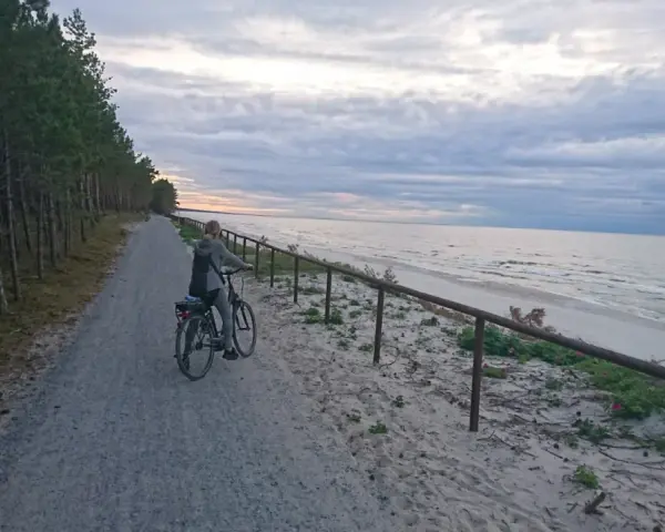 Ile km z Gdańska do Krynicy Morskiej? Sprawdź różne trasy i czasy podróży