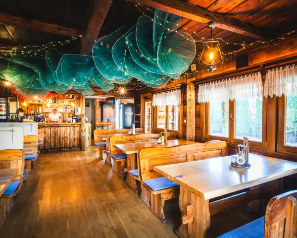 Restauracja Bacówka – odkryj smaki i unikalne miejsca w Polsce