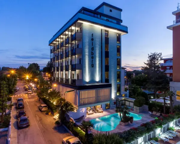 Hotel fronte mare Riccione: la guida per la tua vacanza perfetta