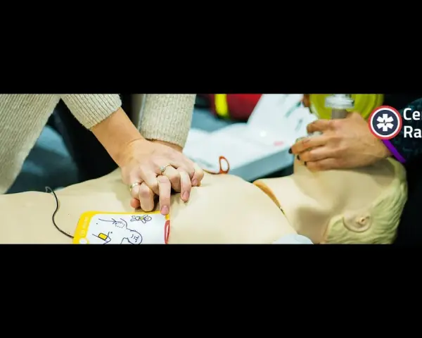 Jak działa defibrylator AED i jak może uratować życie w nagłych sytuacjach