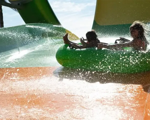 ¿Cuándo abren las atracciones de agua en España? ¡Planifica tu chapuzón!
