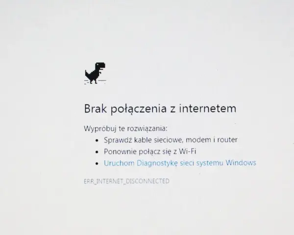 Dinozaur z Chrome pokazuje komunikat "Brak połączenia z internetem". Wi-Fi połączono, brak internetu.