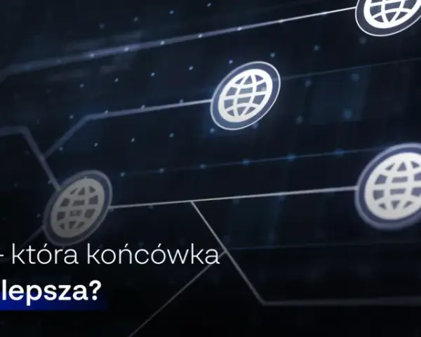 Domena .com: Co oznacza? Kiedy wybrać ją zamiast .pl dla firmy?
