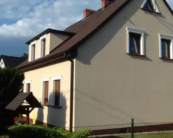 Jak odnowić starą elewację, by wyglądała jak nowa i nowocześnie?