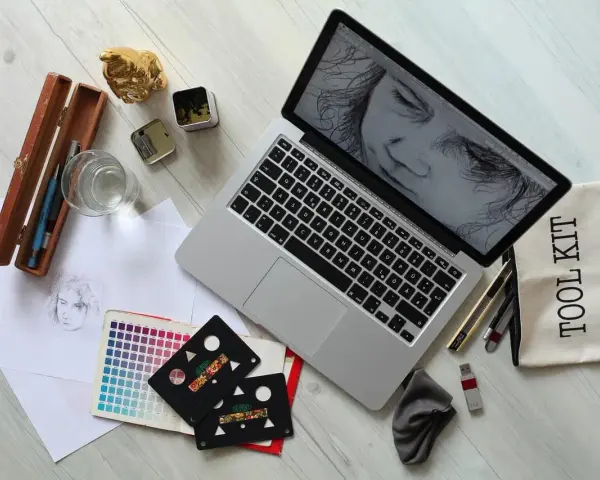 Photoshop 2026: Jaki laptop? Uniknij błędów, wybierz mądrze!