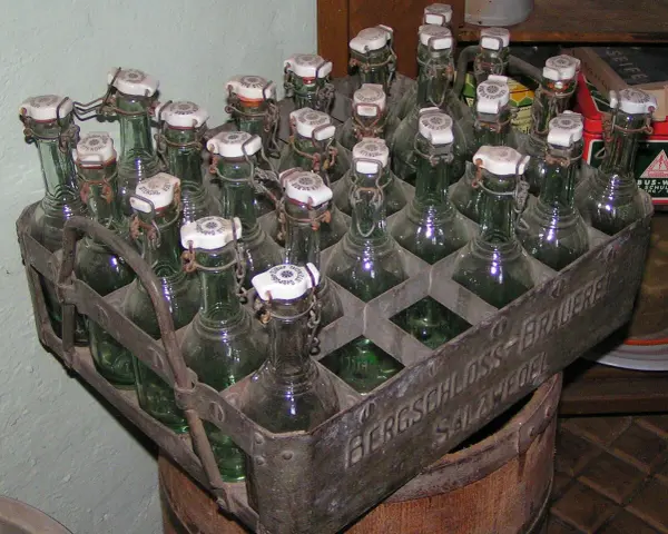Ile piw w kracie? Standardowa skrzynka (20 butelek) i więcej