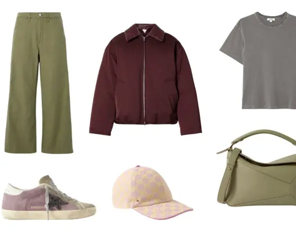 Outfit con giacca bordeaux, pantaloni verdi, t-shirt grigia, sneakers viola, cappellino rosa e borsa verde. Ecco come abbinare il bordeaux con stile.