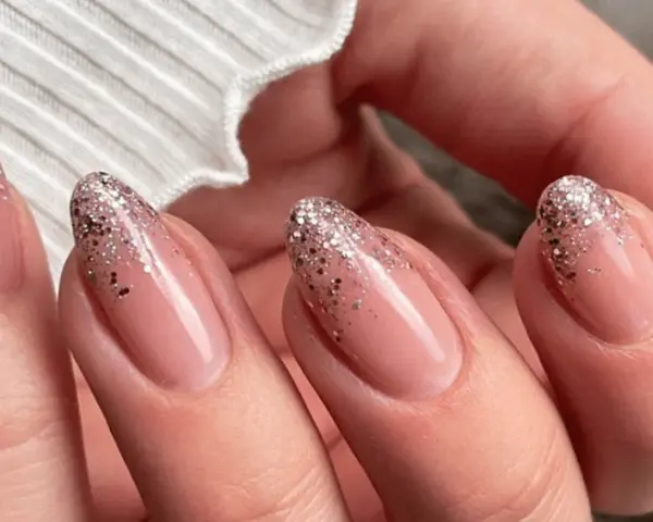 Weiße Glitzernägel: Designs, Tipps & der perfekte Glitzer-Look