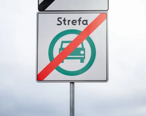 Koniec strefy czystego transportu, zgodnej z normami Euro.