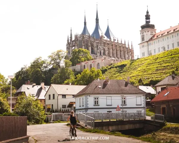 Kutná Hora: Przewodnik po atrakcjach, biletach i dojeździe