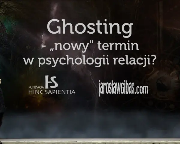 Mężczyzna patrzy na napis "Ghosting - „nowy" termin w psychologii relacji?". Temat ghostingu w psychologii.