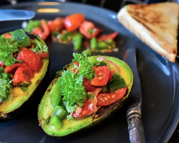 Jak smakuje guacamole? Odkryj jego kremowy, świeży smak