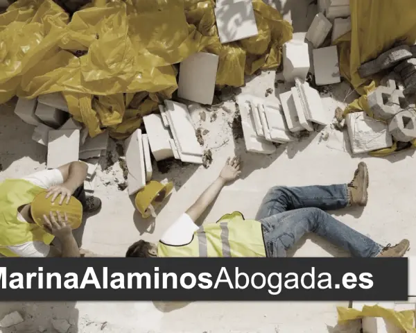 Un trabajador accidentado en obra. Si sufres un accidente, te ayudamos con tu resolución INSS recargo de prestaciones.