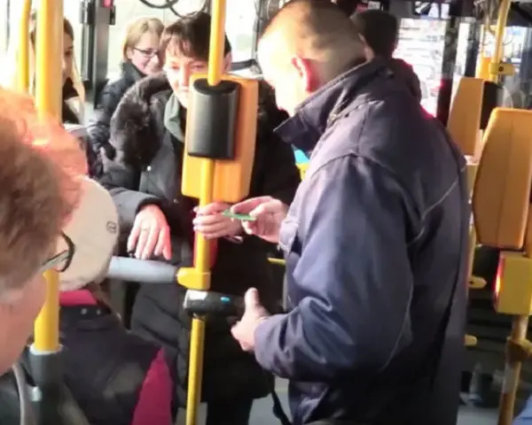 Ile zarabia kontroler biletów PKP? Zaskakujące fakty o wynagrodzeniu