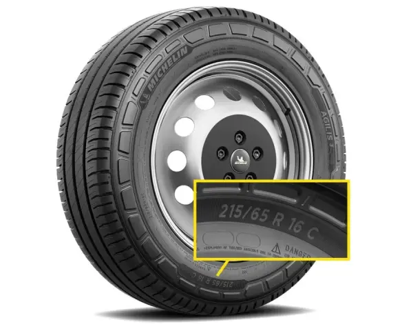 Gomme da carico Michelin Agilis 3, con dettaglio della misura 215/65 R 16 C. Ideali per trasporti sicuri.