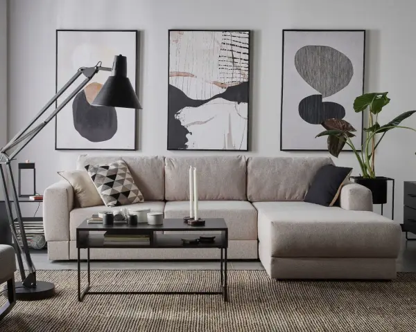 Jakie obrazy do salonu wybrać, aby stworzyć wyjątkowy klimat?