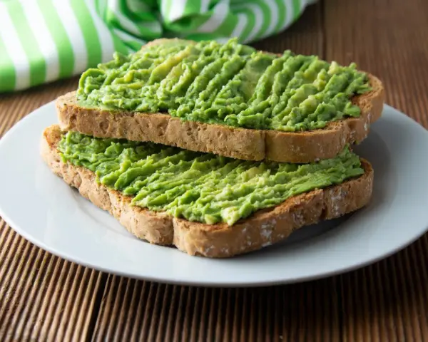 Guacamole: prosty przepis, by nigdy nie ciemniało!