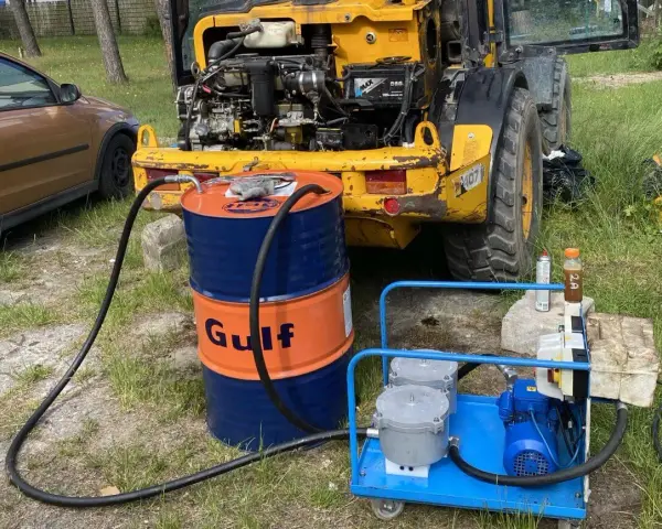 Jak sprawdzić poziom oleju hydraulicznego w koparce, aby uniknąć awarii