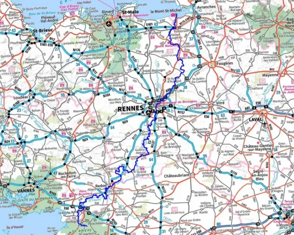 Carte routière de la France, région Bretagne. La gr 39 est mise en évidence en bleu.