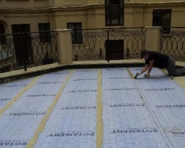 Jaką izolację na balkon wybrać, aby uniknąć problemów z wilgocią?