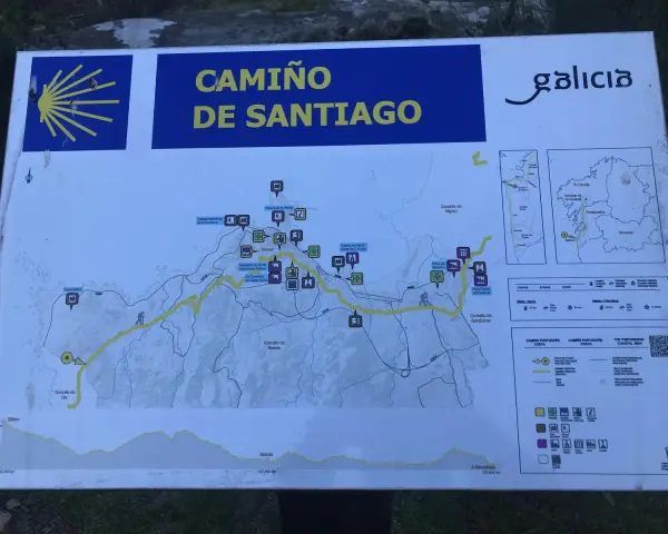 Mapa del Camino de Santiago en Galicia, mostrando la ruta costera y puntos de interés como la guarda Baiona.