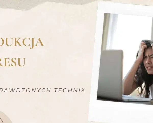 Kobieta z rękami we włosach, wyrażająca silne emocje, może być oznaką uzależnienia od silnych emocji. Redukcja stresu jest kluczowa.