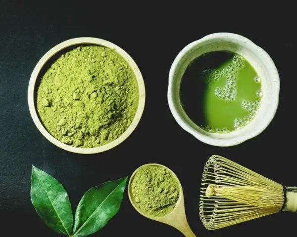 Czym jest matcha? Poznaj sekret japońskiej herbaty i jej moc