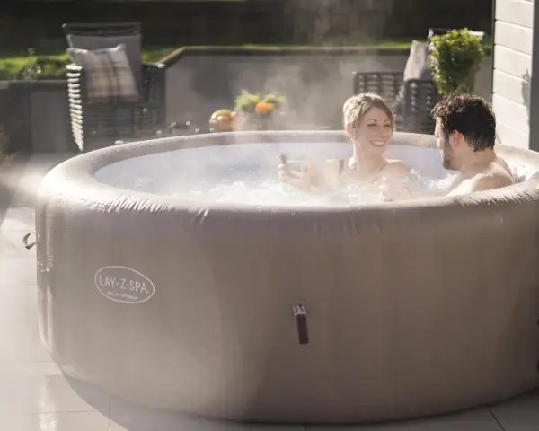 Najlepsze cechy Bestway Lay-Z-Spa Palm Springs, które musisz znać