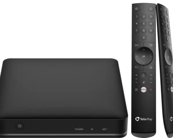 Svart mediaspelare och två fjärrkontroller. Enkel att koppla mobil till TV HDMI för streaming.