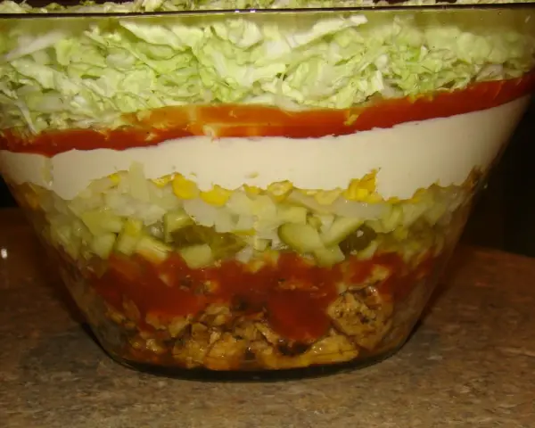 Idealna sałatka gyros? Przepis, który podbije każde przyjęcie!