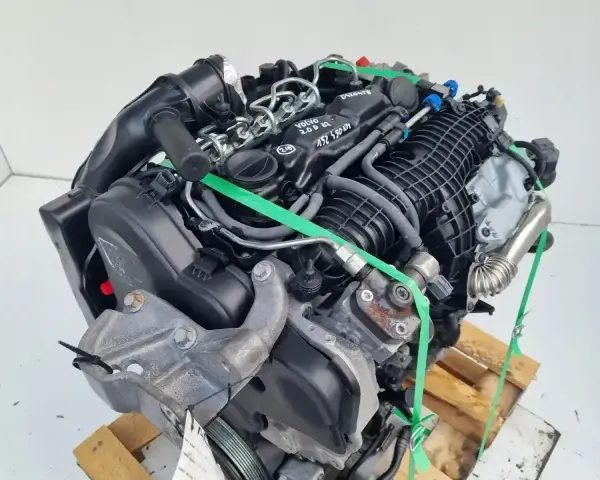 Silnik Volvo 2.0 D2, jeden z najlepszych silników Volvo, gotowy do montażu.