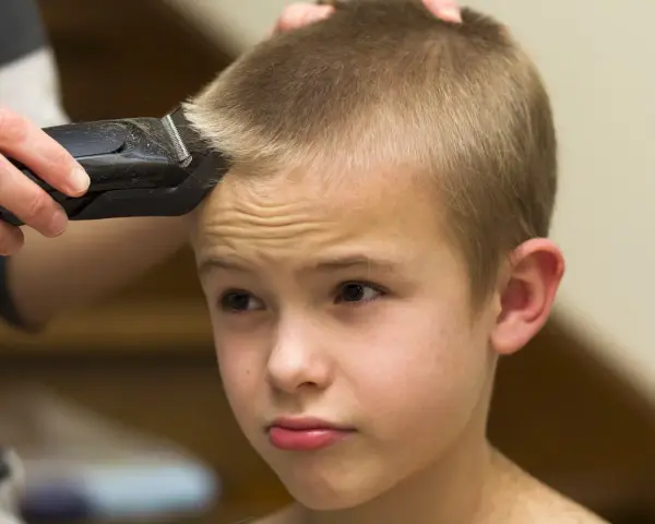 Cortes de pelo cortos para niños que funcionan de verdad