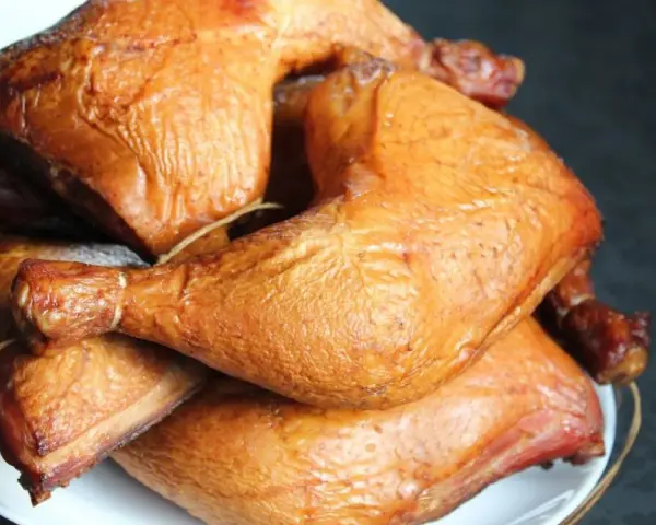 Jak wędzić udka z kurczaka, aby uzyskać wyjątkowy smak i aromat