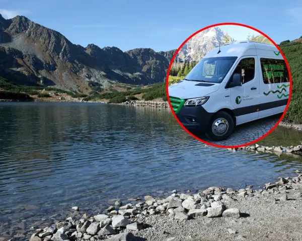 Ekologiczne busy na Morskie Oko dowożą turystów do malowniczego jeziora w Tatrach.