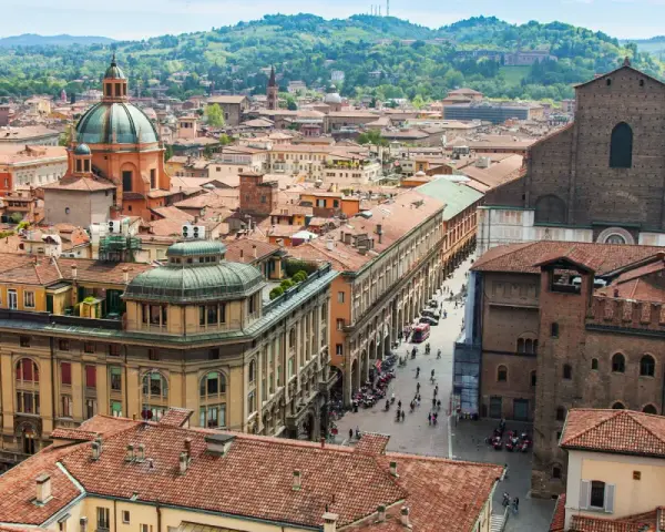 Deposito Bagagli Aeroporto Bologna: Tariffe, Servizi e Confronto