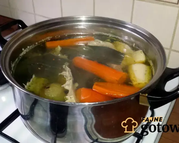 Dlaczego zupa kwaśnieje? Poznaj sekrety świeżości!