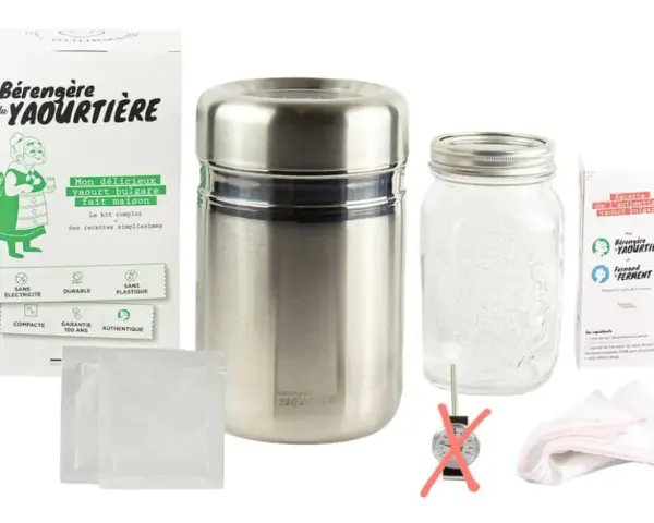 Kit pour faire du yaourt bulgare maison : pot isotherme, bocal en verre, sachets de ferment et thermomètre.