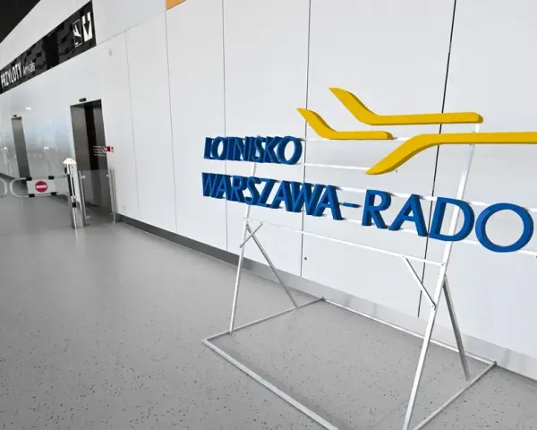 Lotnisko Radom: 800 mln zł wydane. Sprawdź, na co poszły pieniądze.