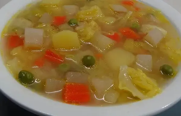 Sopa de verduras perfecta: mi receta con trucos infalibles