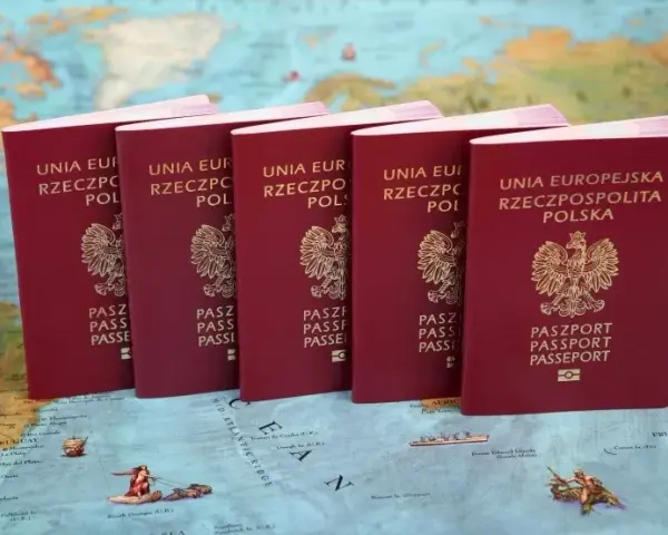 Ile kosztuje wyrobienie paszportu w ambasadzie? Sprawdź ceny i zniżki