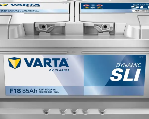 Zwei Varta Autobatterien, Modell F18 85Ah, 12V 800A. Informiere dich, was kostet eine Autobatterie dieses Typs.